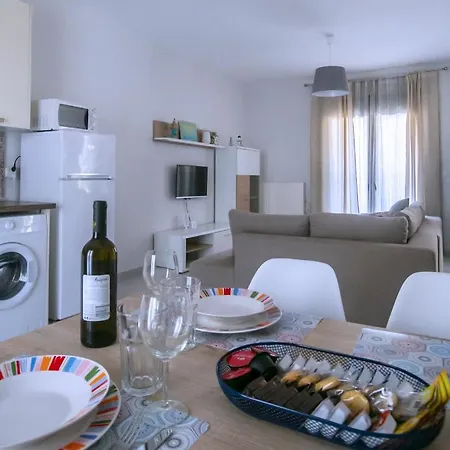 Sunny Apartment Siviri